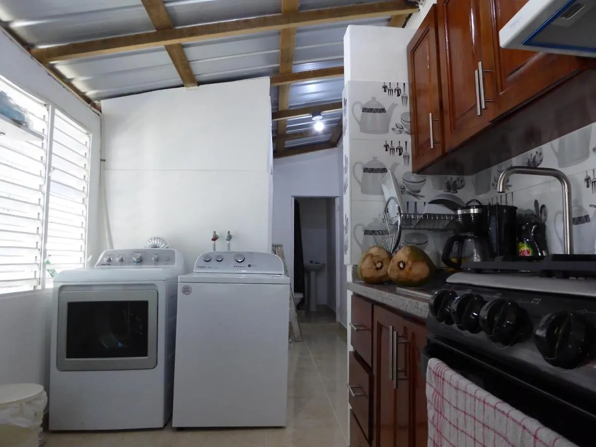 Bed & Breakfast Cozy Studios-Private Entrance- Hs Internet-Ac-Hot Water-Backup Generator-Near The Beach Puerto Plata